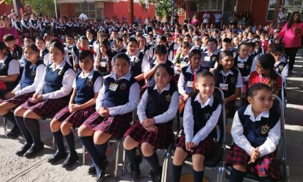 Tomás Gutiérrez preside arranque del ciclo escolar en primaria de Ramos Arizpe