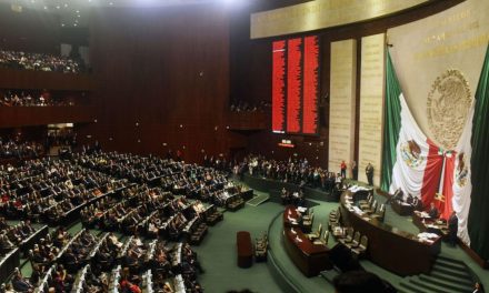Senado recibe iniciativa de doble nacionalidad para frenar conflictos de interés en cargos ejecutivos
