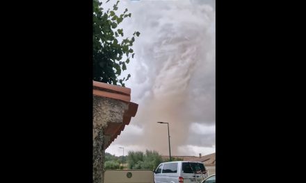 Tornado azota el sur de Francia y deja daños en viviendas de Aude