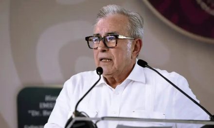 Cae otro narcopolítico de Morena en EE. UU.; era funcionario de Rocha y llevaba 111 mil pastillas de fentanilo