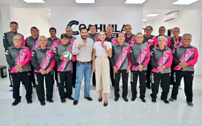 Reconoce Carlos Villarreal a medallistas de la Olimpiada Nacional de adultos mayores
