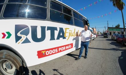 Acerca Tomás Gutiérrez servicios y trámites a familias del campo