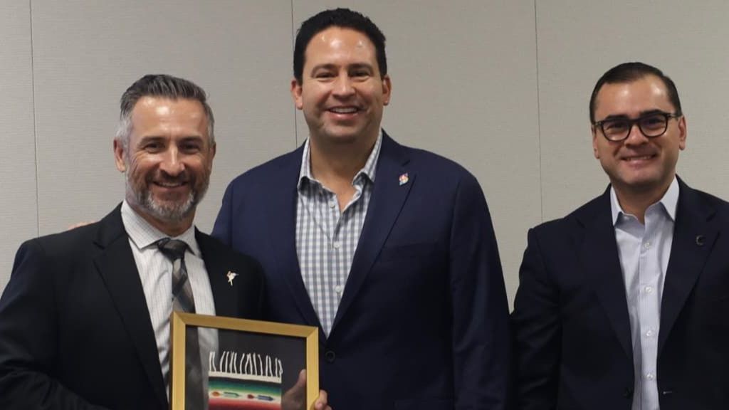 Javier Díaz fortalece conexión Saltillo-Texas para desarrollo en tecnología