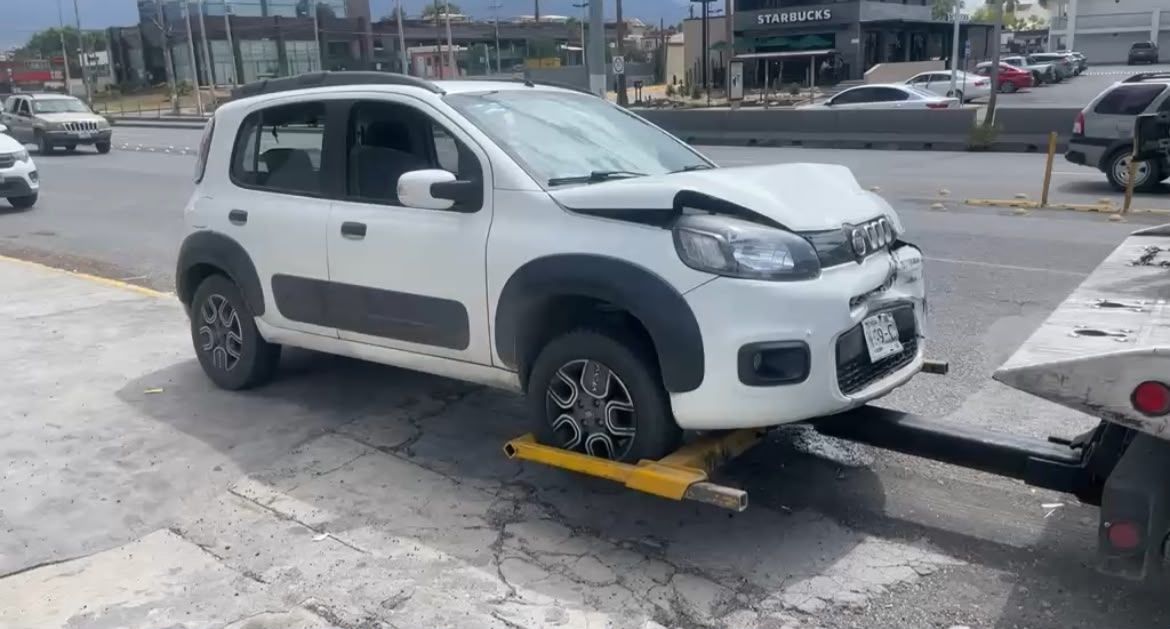 Accidentes paralizan LEA la tarde del domingo