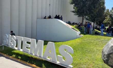 Celebra Facultad de Sistemas 44 Aniversario