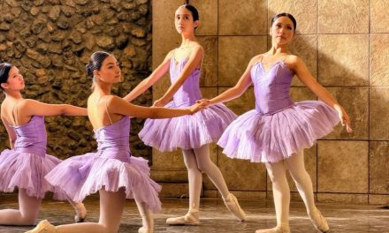 Celebra la escuela de Danza del Estado