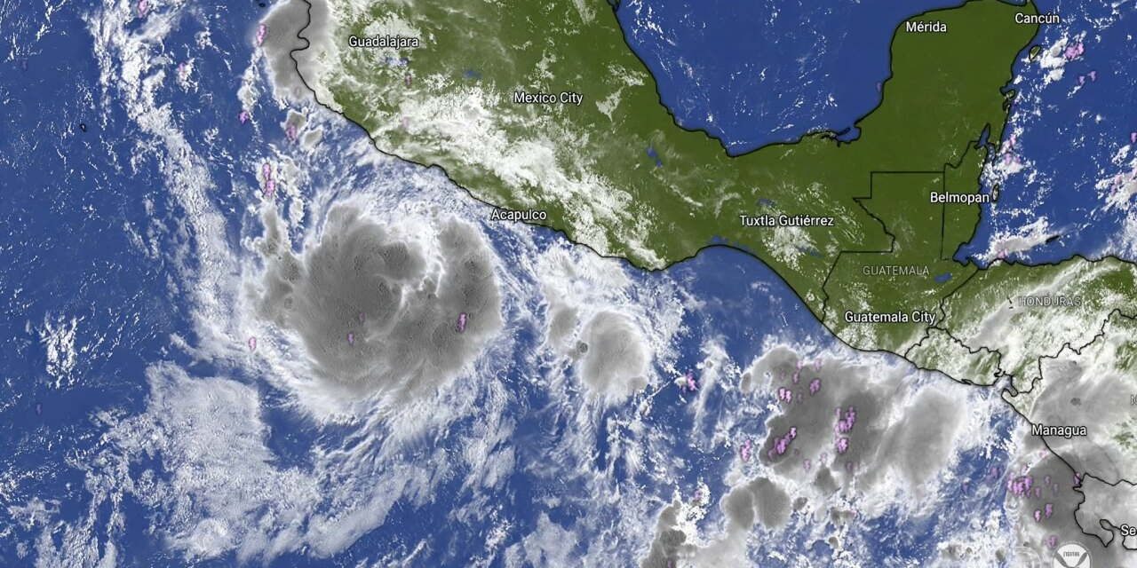 México permanece alerta ante llegada del huracán Polo