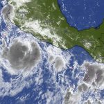 México permanece alerta ante llegada del huracán Polo