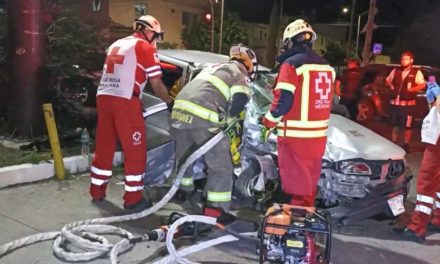 Ebrio causa fuerte accidente en la Saltillo 2000