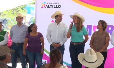 Entregan Javier y Luly Alimentos de Corazón a familias del campo