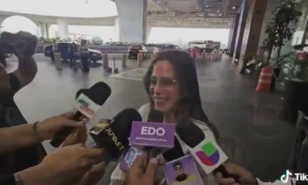 Fátima Bosch huye de la prensa en el aeropuerto y desata desconcierto entre reporteros