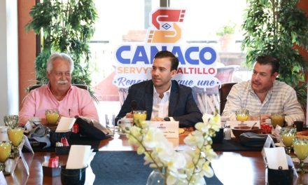 Gabriel Elizondo fortalece agenda desde el territorio con empresarios y jóvenes