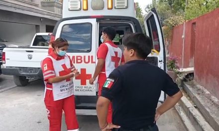 Hombre cae de un nogal desde tres metros de altura en Parras