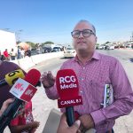 Autoridades de la SEDU llegan al bloqueo en la Angostura y anuncian destitución de la directora