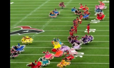 México llena de color y tradición el show de medio tiempo de los Texans en la NFL