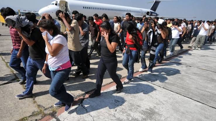 Mexicanos encabezan las órdenes de deportación en cortes de Estados Unidos durante el segundo año de Donald Trump