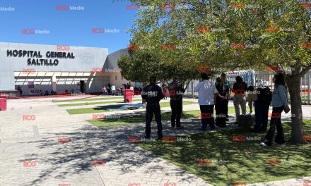 Muere persona en explanada del Hospital General de Saltillo