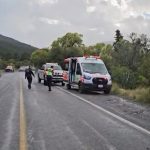 Presunto cerrón manda a tráiler contra talud en carretera a Los Lirios