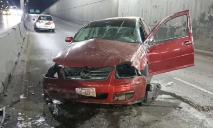 Sufre volcadura tras dormitar en Saltillo