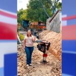 Supervisan pavimentación en Los Lirios