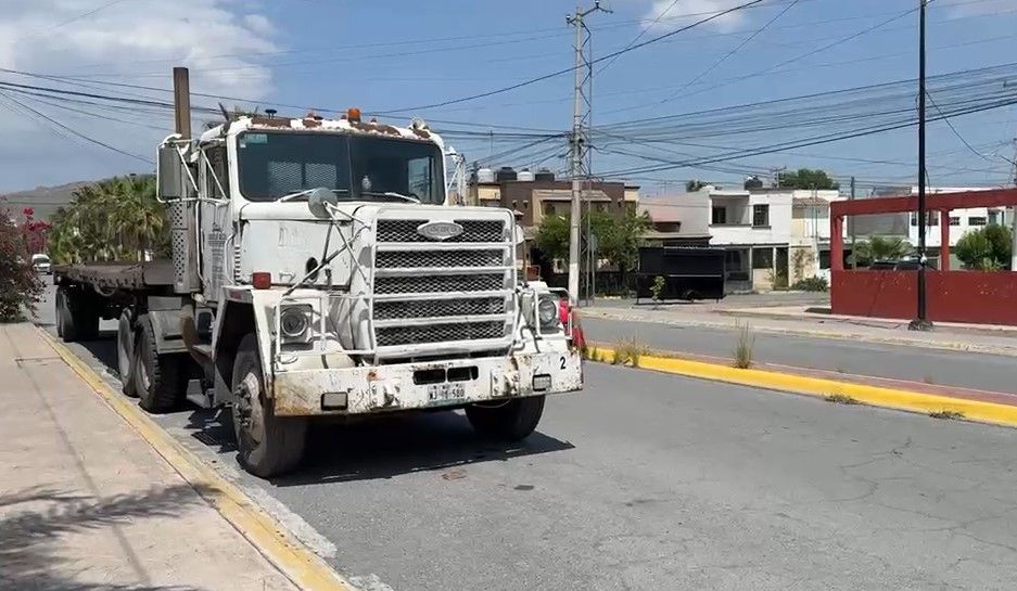 Vecinos de la colonia Brisas piden intervención sobre problema vial