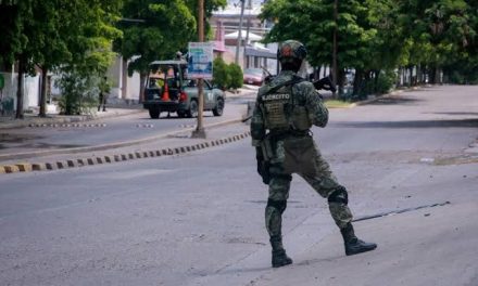 Ola de violencia en Sinaloa deja una maestra asesinada y una activista desaparecida