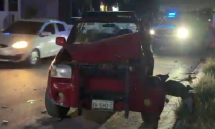 Sufre accidente antes de llegar a casa, ebrio chocó con un camión estacionado