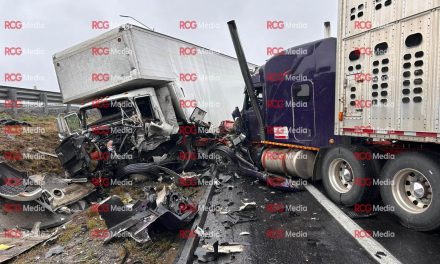 Hombre pierde la vida tras aparatoso accidente en el Libramiento Norponiente; esposa e hijos terminan lesionados