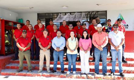 Fortalece Arteaga su capacidad de respuesta ante incendios con una nueva unidad de ataque rápido