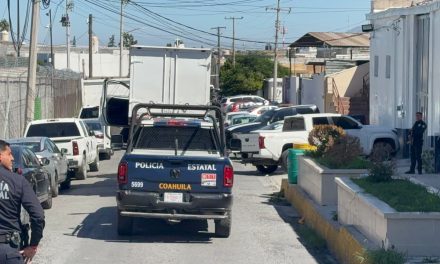 Aseguran camión con cerca de una tonelada de marihuana sobre la carretera Saltillo-Torreón
