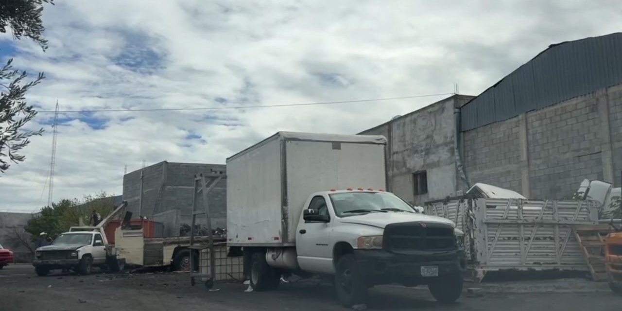 Denuncian desmantelamiento de vehículos en Saltillo