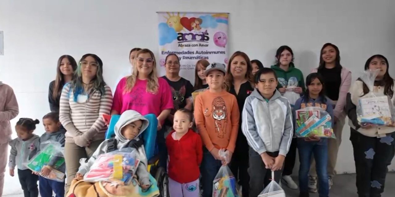 Fundación RCG entrega útiles escolares y despensas a familias de AMMA