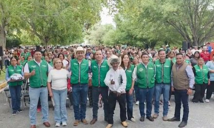 Más de 9 mil familias de Parras reciben apoyo de leche y huevo