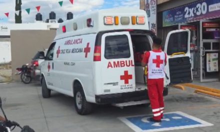 Mujer se desvanece en una tienda y termina en hospital en Parras