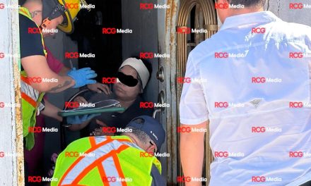 Saltillo: Mujer resulta lesionada tras caerle encima parte de una losa en su vivienda
