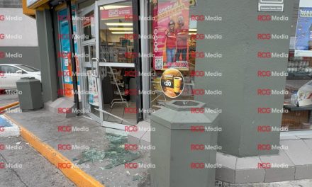 Dan ‘cristalazo’ a tienda en la colonia Bellavista