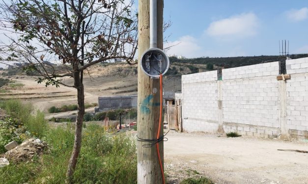 Roban electricidad en las colonias Nogales II y III de Saltillo