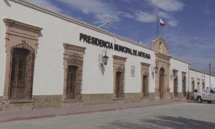 Siguen en Arteaga los recargos a un peso
