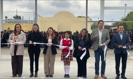 Entregan techumbre en secundaria de Saltillo con inversión de 2 millones de pesos